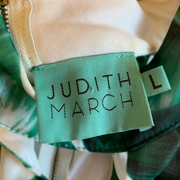 Leaf Print Romper - Picture 7 of 7